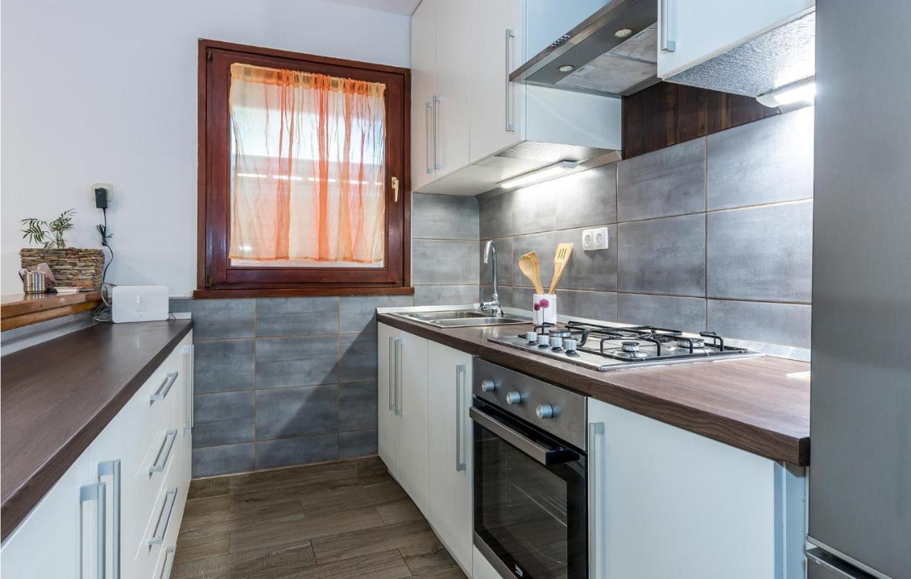Nice Home In Jezera With Wifi 외부 사진